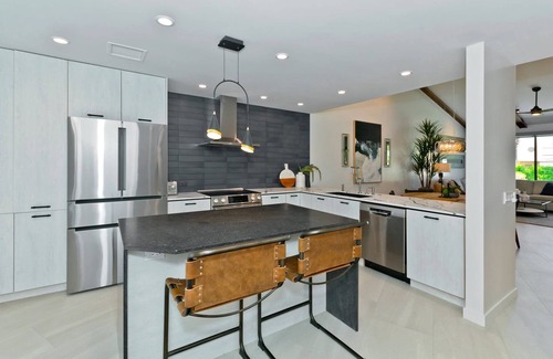 Palm Desert Condo | Summer Escape: Save 25% Now!