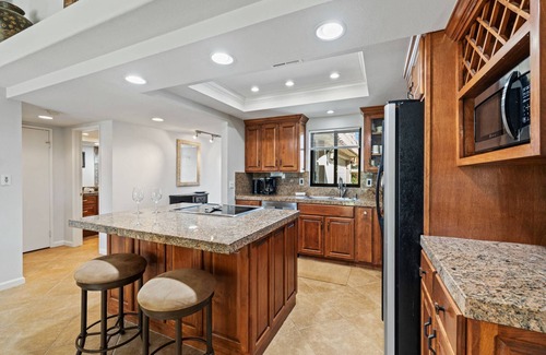 Palm Desert Condo | Summer Escape: Save 25% Now!