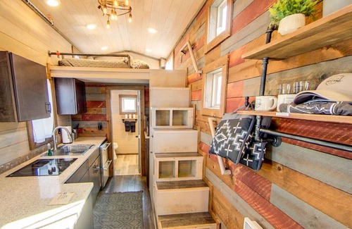 Cottonwood Apartment | Summer Escape: Walk to Wine+HotTub+FirePit+Sauna
