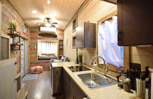 Cottonwood Apartment | Summer Escape: Walk to Wine+HotTub+FirePit+Sauna