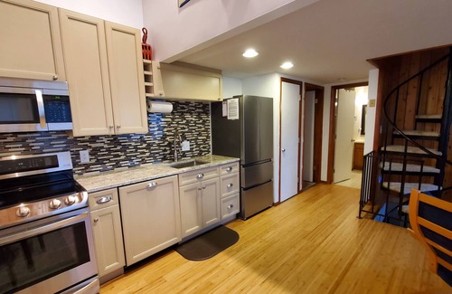 Thayerville Condo | Summer Fun at our Centrally Located Lake View Condo that sleeps 6!