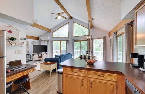 Briar Crest Woods Ski Chalet | Summer Fun Chalet Near Lake W/BBQ, Fire Pit, Stargazing Deck & Hot Tub