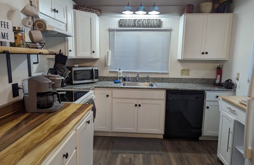 North Conway House | Summer fun-Charming Retreat-Walk to North Conway Village or Mt. Cranmore