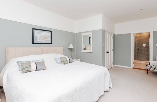 Henley House | Summer Gaze - Heated pool, Hot tub, tennis court