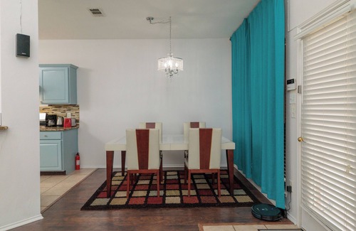 Euless House | Summer Gem w/Home Office & Patio Near DFW Airport