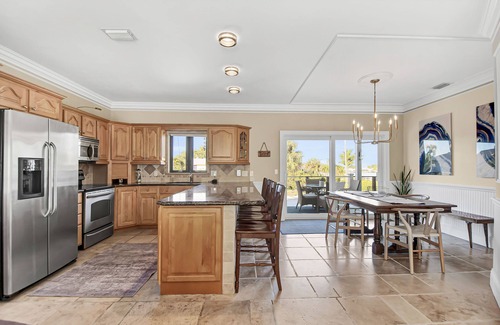 Isles of Capri House | Summer Getaway by the Bay. Nice views of Pompano Bay. Near Marco Island Beaches.
