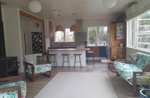 Gisborne House | Summer Getaway close to the beach