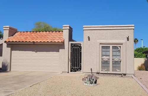 Sun Lakes House | Summer heats up the fun in beautiful Sun Lakes!