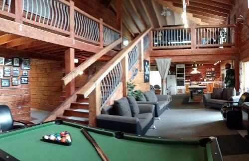 Hamurana House | Summer Holidays 7BDR Lodge Up to 16 Guests BOOK NOW!