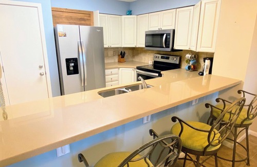 Isle of Palms Condo | Summer House 109 - Beach Walkout - 30 Secs to Sand