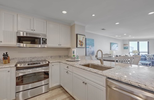 Isle of Palms Condo | Summer House 203 - Ocean View Haven! Pool!