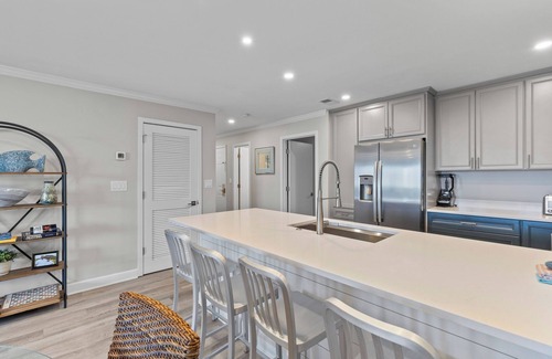 Isle of Palms Condo | Summer House 204 - Newly Renovated! Ocean View!