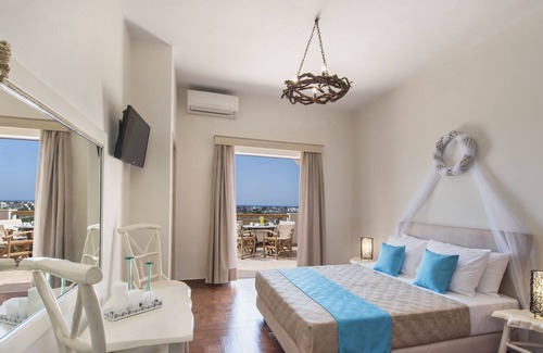 Perissa Villa | Summer House Collection Luxury 5 Bedroom Villa close to Black Sand Beach