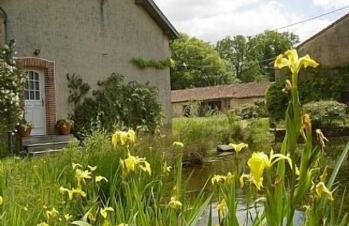 Lathus-Saint-Remy Cottage | Summer house at our Organic Farmhouse