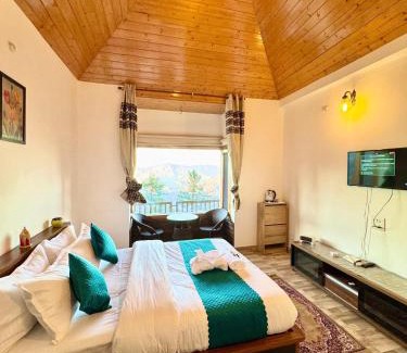 Theog Resort | Summer House Kufri l Charvi Retreat