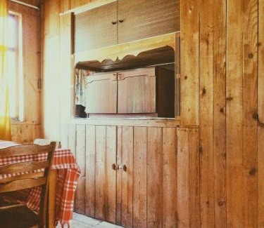 Oni House | Summer house on a hill near Shovi