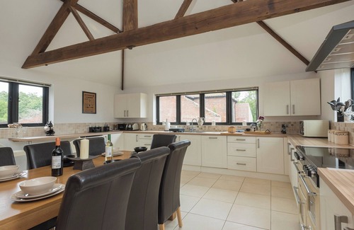 Irstead Cottage | Summer House Stables