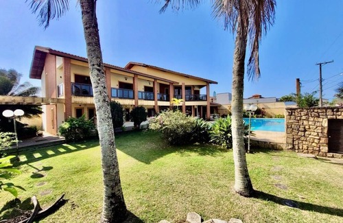 Raul Cury House | Summer in Itanhaém, the largest swimming pool in the region!