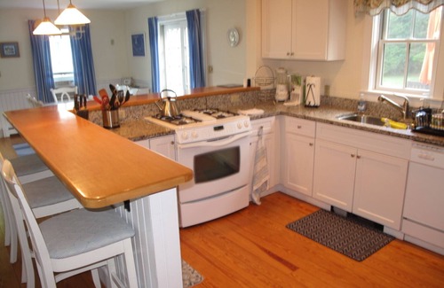West of Town House | Summer in Nantucket in Ideal Location (Miacomet)