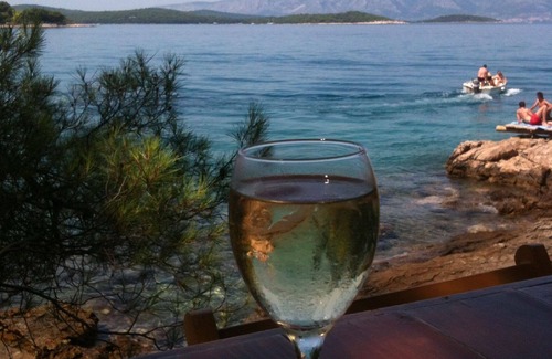 Pitve Villa | Summer is already beckoning! - book now to relax in charming Pitve by the sea!