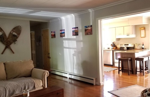 Edgewood House | Summer is here! Cozy home near swimming lake. Come to hang,have fun & relax!