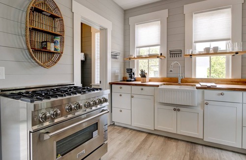 Lake Carolina House | Summer Kitchen Cottage/Lake Carolina/Colombia,S.C./Harborside Community
