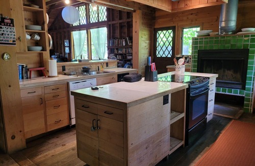 Lakeville Cottage | Summer Lake Cottage, private beach, Berkshire Hills, small village