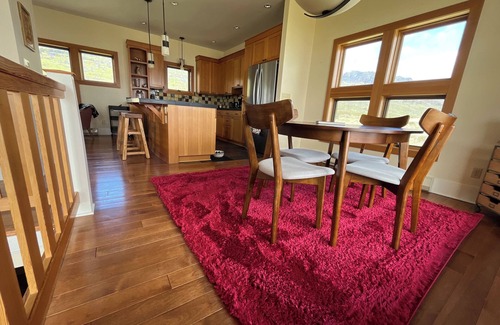 Summer Lake Cabin | Summer Lake Lookout cabin in the Oregon Outback