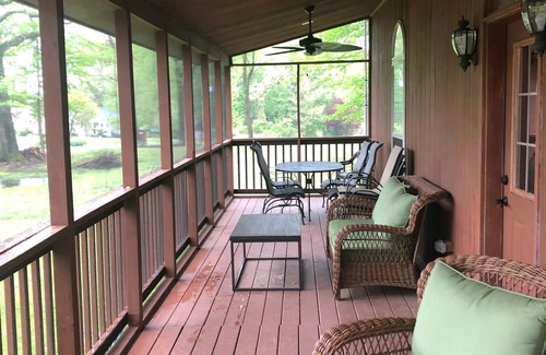 Scottsville House | Summer Lake Time. Barren River Lake. Big yard for Family Fun