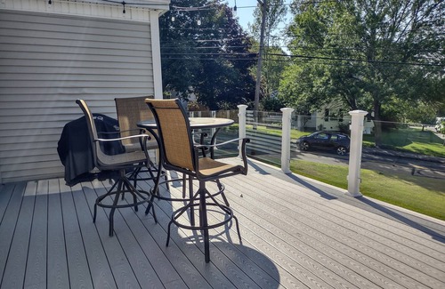Knightville Apartment | Summer long stay rental. 5 minutes to Portlands Old Port!