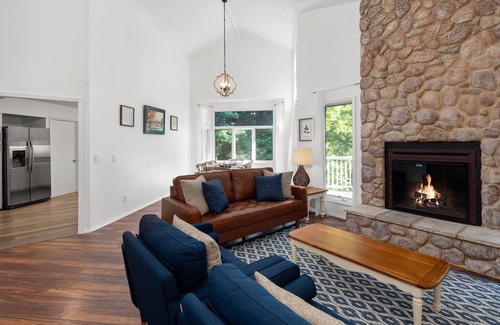 Lake Lure House | Summer Morning - Resort access, 4 bd/3.5 ba, fire pit - Mr. Lake Lure Vacation Rentals