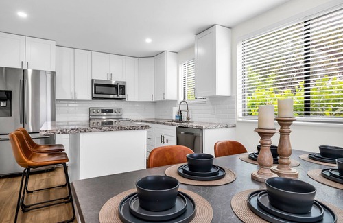 Victoria Park House | Summer Oasis ; Family & Pet Friendly ; Minutes 2 Beach & Las Olas