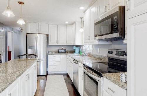 Mashpee House | Summer on the Cape