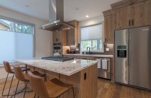 Government Camp Cabin | Summer perfect basecamp, close to lakes,hiking, skiing