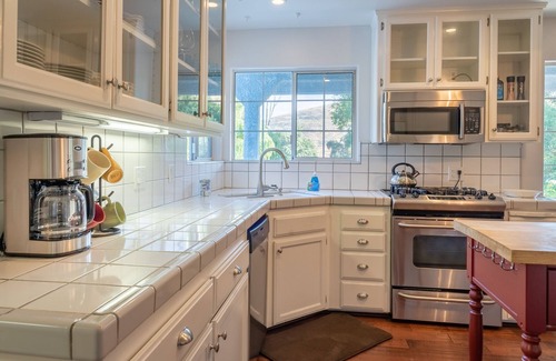 Templeton House | Summer Place! - Country Living with Waterfall Spa and Table Fire Feature!