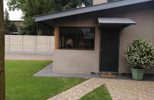 Harrismith Apartment | SUMMER PLACE