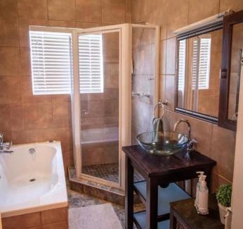 Harrismith Apartment | SUMMER PLACE