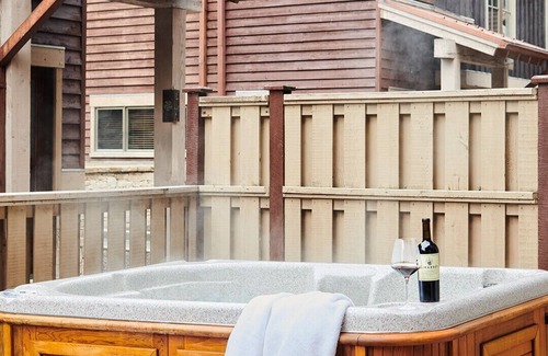 North Park City House | SUMMER RATES - 2 Bedroom, 2.5 bathroom, Silver Star Townhouse