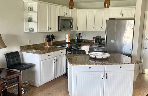 Fort Pierce Condo | SUMMER RATES! OV3 LOCATION! 2 MINUTE WALK TO BEACH PRIME LOCATION TO EVERYTHING!