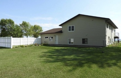 Battle Lake House | Summer rental on beautiful West Battle Lake!