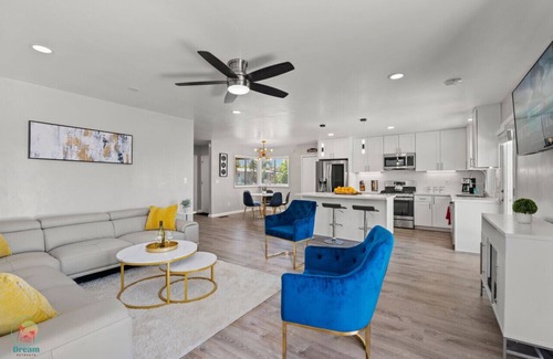 San Carlos House | Summer Retreat: Pool, Spa, Games + GuestHouse!
