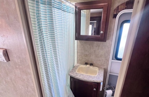 Bridgeport Resort | Summer’s Paradise: Your Dream Lakeside Getaway