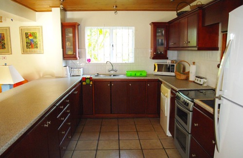 Prospect Villa | *SUMMER SALE* Stunning 3 Bed Child Friendly Villa, Private Pool. St James,