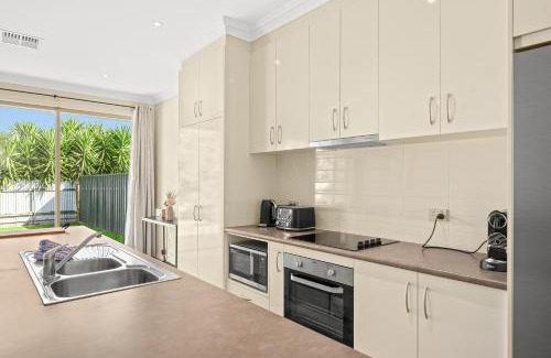 Aldinga Beach House | Summer Salt - Aldinga Beach - C21 SouthCoast Holidays