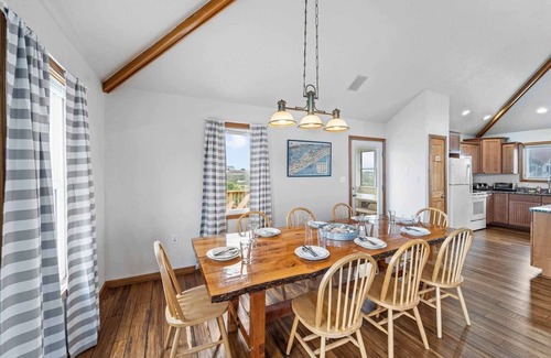 Waves House | SUMMER SAVINGS- Oceanview Dog Friendly w/Saltwater Pool, Hot Tub, and Game Room