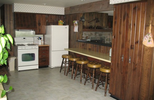 Petoskey Cottage | Summer Season -45 day min.-Walloon Lake home for Rent