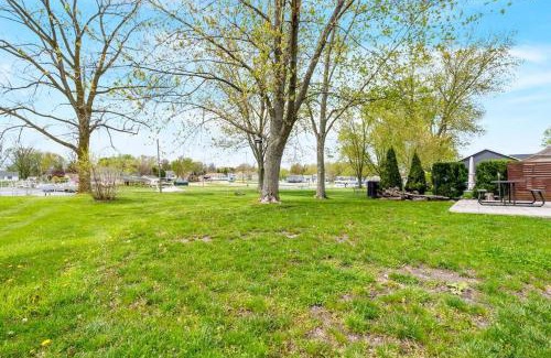 Syracuse House | Summer Sizzle! 6-Bed Channel Home!