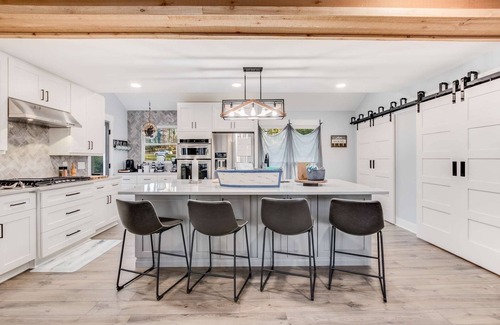 Gainesville House | Summer Special! Amazing Lakefront 4-4 Retreat-Newly decorated! Stunning Sunsets!
