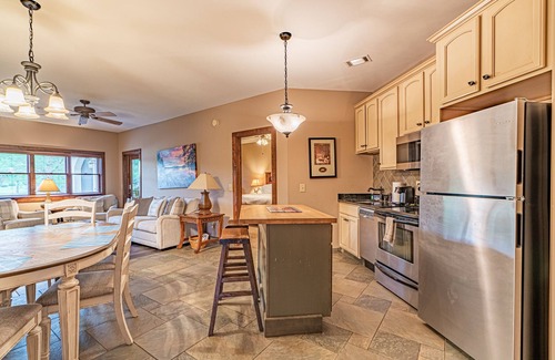 Lake Oconee Villa | SUMMER SPECIAL PRICES! Beautiful lakefront villa with boat slip in Cuscowilla.