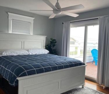 Pleasantville House | Summer Sunset Hideout 3-5 Bedrooms and 4 Baths